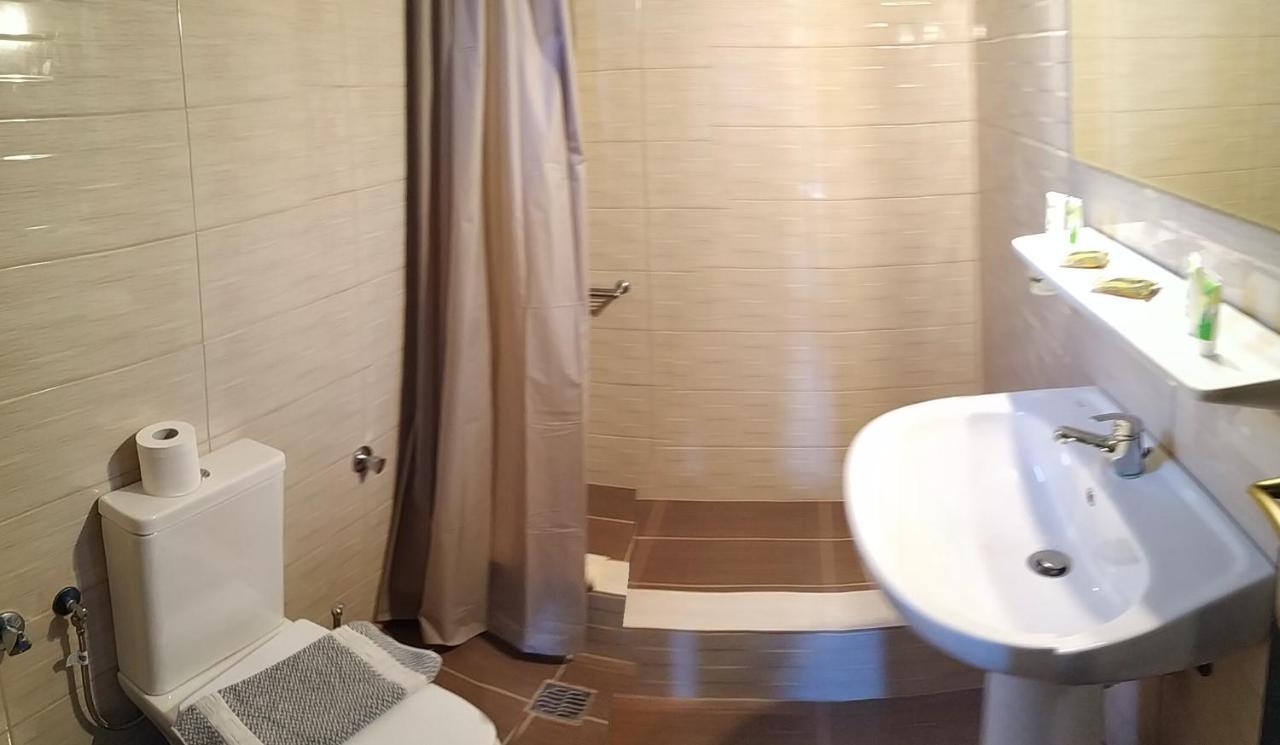 Hotel Votsala Chorefton Bagian luar foto